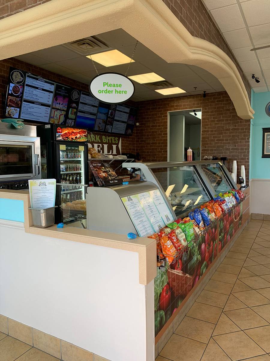 Shark Bites Deli | restaurant | 1740 E Venice Ave #19, Venice, FL 34292, USA | 9412442863 OR +1 941-244-2863