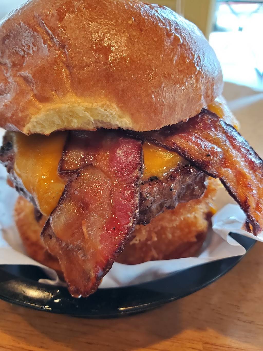 Krave kobe burger grill | restaurant | 23646 Rockfield Blvd Suite 605, Lake Forest, CA 92630, USA | 9494469849 OR +1 949-446-9849