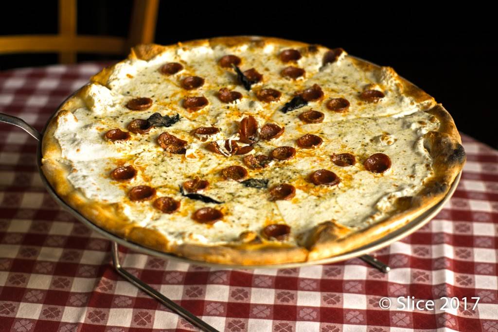Grimaldis | restaurant | 242-02 61st Ave, Douglaston, NY 11362, USA | 7188192133 OR +1 718-819-2133