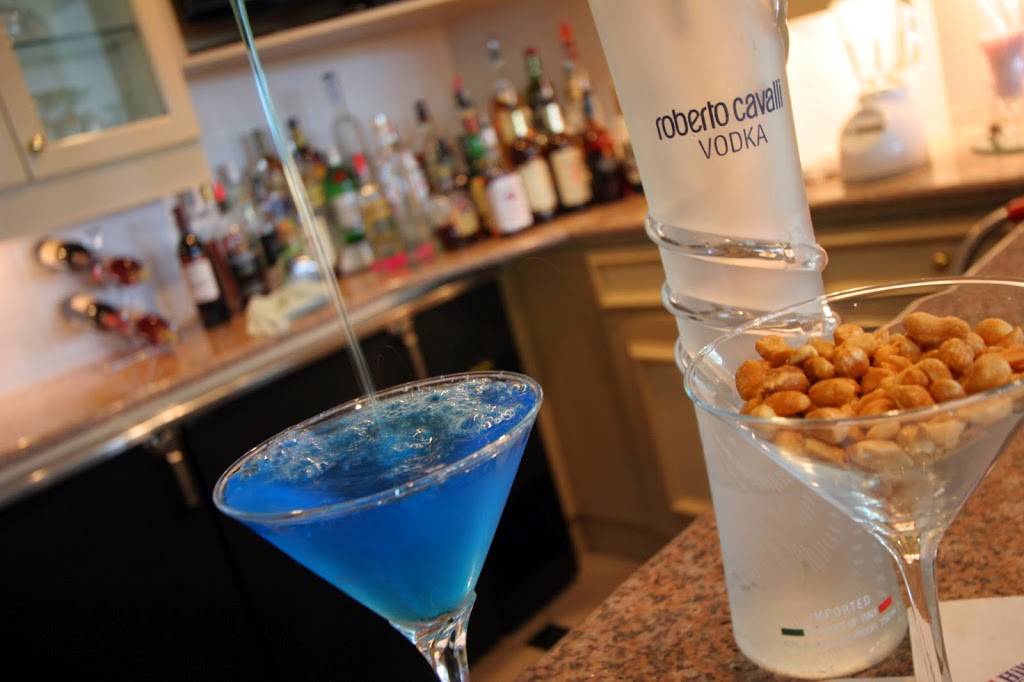 The Great American Grill | restaurant | 8270 N Tamiami Trail, Sarasota, FL 34243, USA | 9415521100 OR +1 941-552-1100