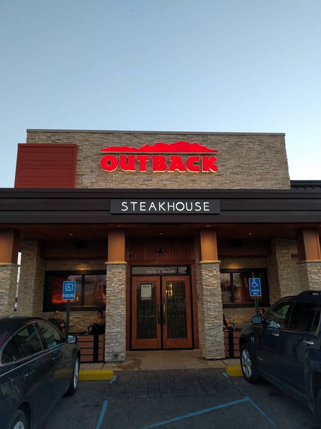 Outback Steakhouse | restaurant | 15765 Eureka Rd, Southgate, MI 48195, USA | 7342852314 OR +1 734-285-2314