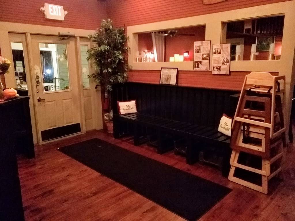 Mullys Nacoochee Grill | restaurant | 7277 S Main St, Helen, GA 30545, USA | 7068781020 OR +1 706-878-1020