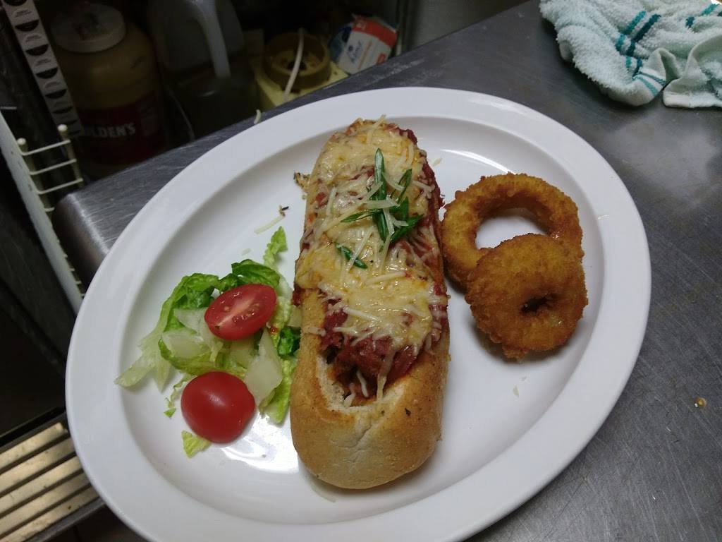 Walnuts Cafe | restaurant | 70 Pennington Dr # 20, Bluffton, SC 29910, USA | 8438152877 OR +1 843-815-2877