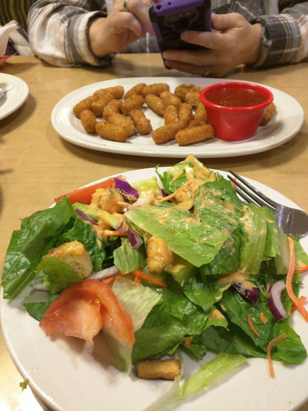 Friendlys | restaurant | 147 Loudon Rd, Concord, NH 03301, USA | 6032239784 OR +1 603-223-9784