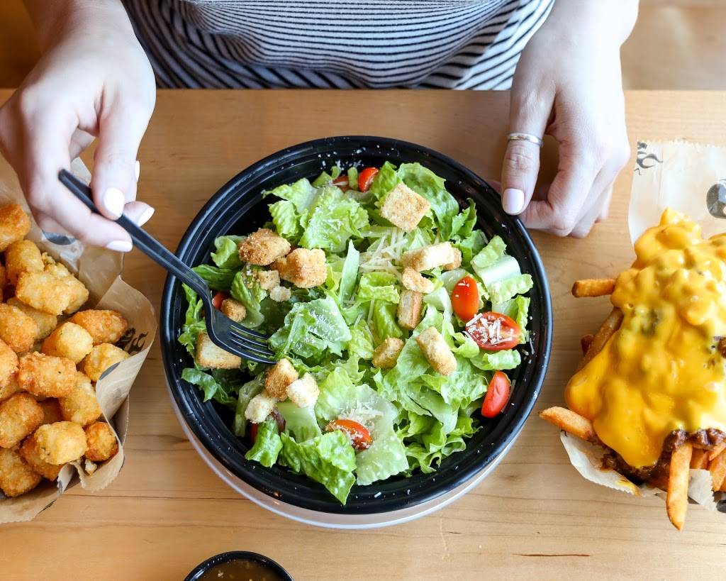 Fire Wings San Bernardino | restaurant | 1775 Northpark Blvd W #B5, San Bernardino, CA 92407, USA | 9093526608 OR +1 909-352-6608