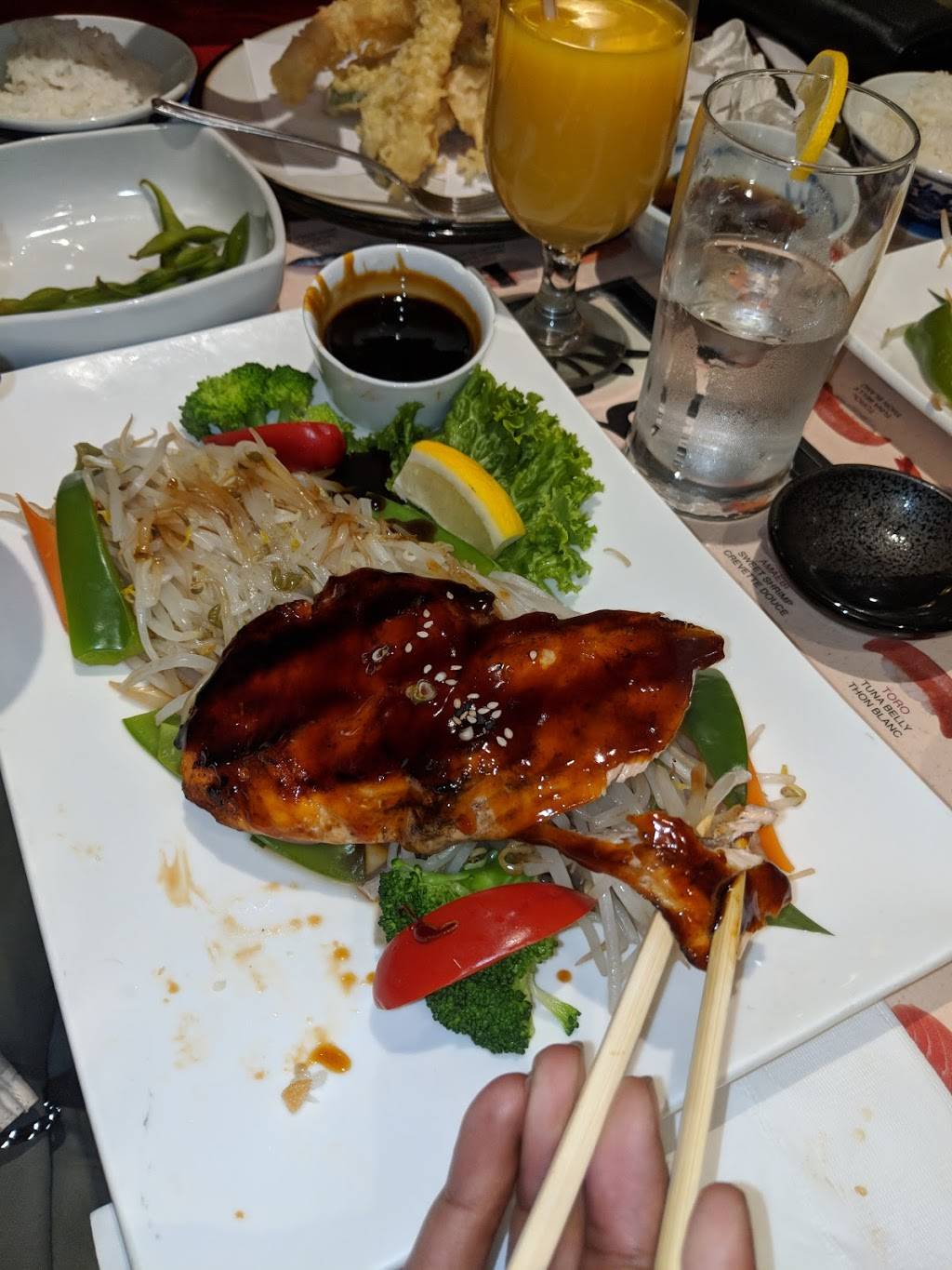 Yumi Japanese Restaurant | restaurant | 2384 Bloor St W, Toronto, ON M6S 1P5, Canada | 4167663293 OR +1 416-766-3293