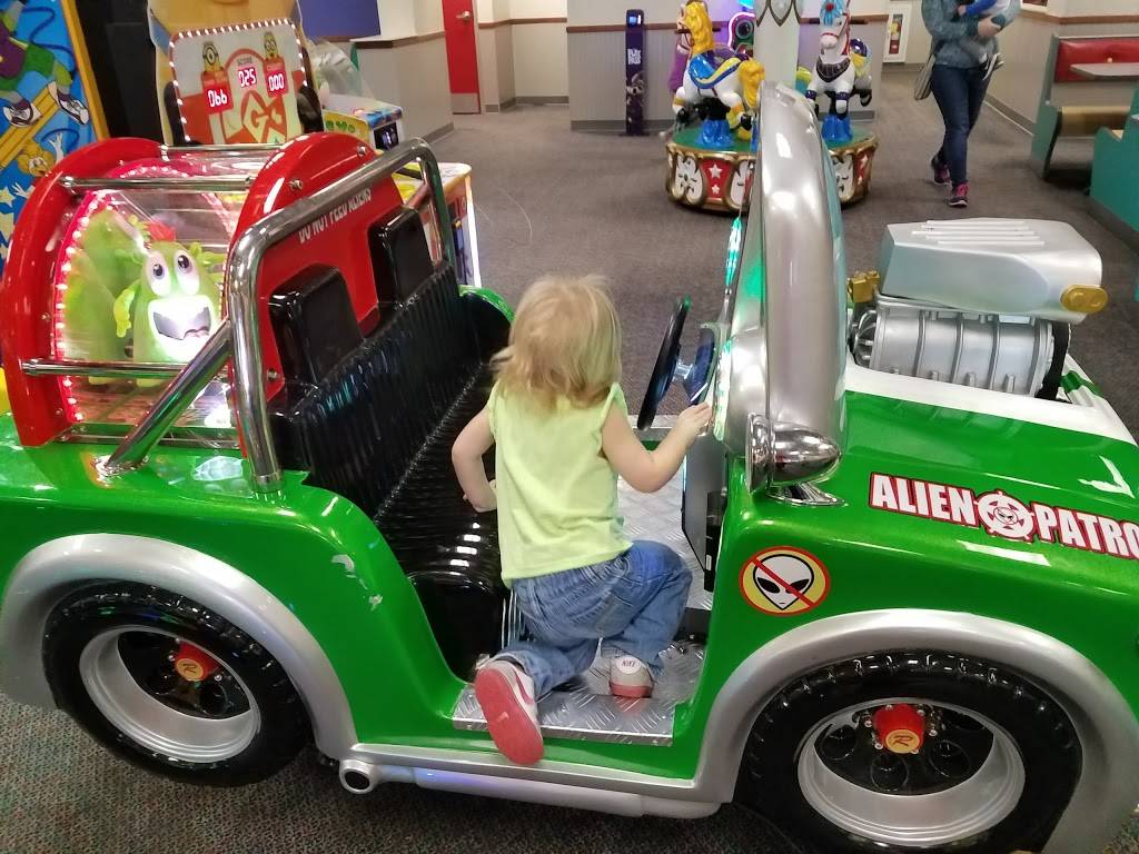 Chuck E. Cheese | restaurant | 8943 University Ave NE, Blaine, MN 55434, USA | 7637852966 OR +1 763-785-2966