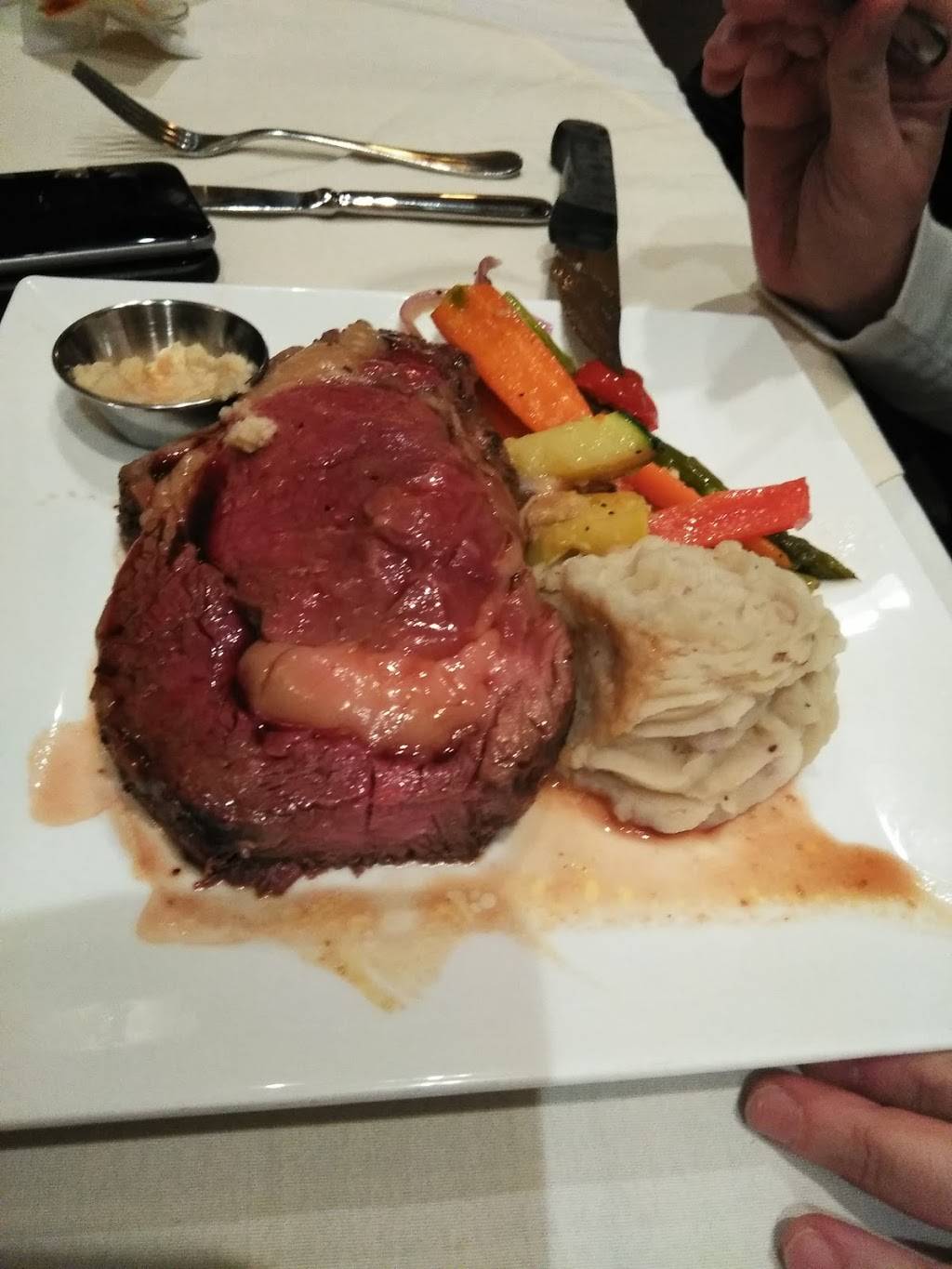 Georges Food and Spirits | restaurant | 103 E Piccadilly St, Winchester, VA 22601, USA | 5406784700 OR +1 540-678-4700