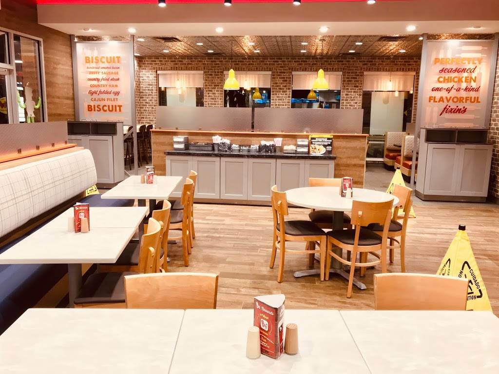 Bojangles Famous Chicken n Biscuits | restaurant | 2527 Woodruff Rd, Simpsonville, SC 29681, USA | 8646277725 OR +1 864-627-7725