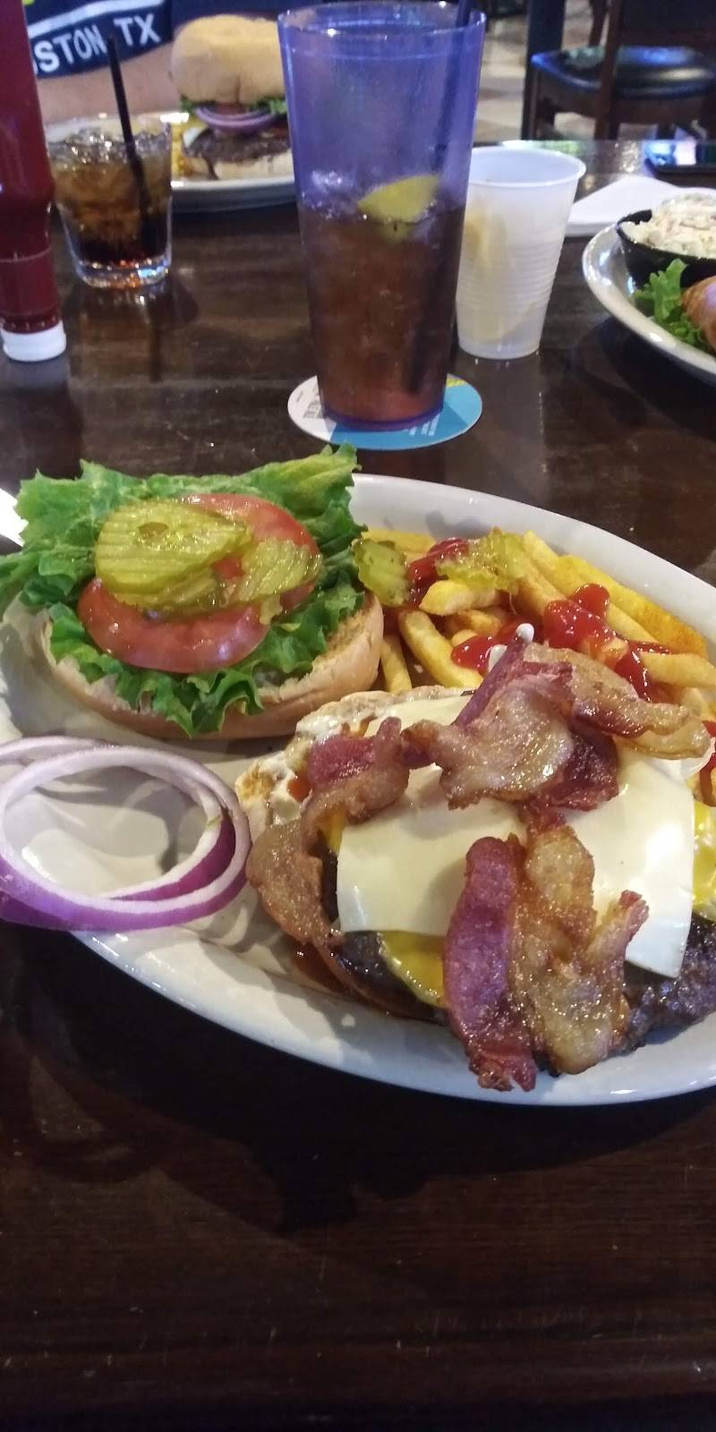 Coaches Sports Bar & Grill | restaurant | 1002, 17460 Northwest Fwy, Houston, TX 77040, USA | 7134667773 OR +1 713-466-7773