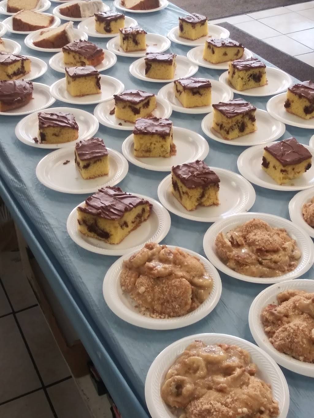 Mama Nana’s Pick-Mar | restaurant | 7276 N Teutonia Ave, Milwaukee, WI 53209, USA | 4143513665 OR +1 414-351-3665