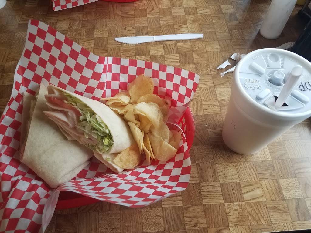 Twin Kiss Restaurant | restaurant | 2495 N Eagle Valley Rd, Howard, PA 16841, USA | 8143551322 OR +1 814-355-1322