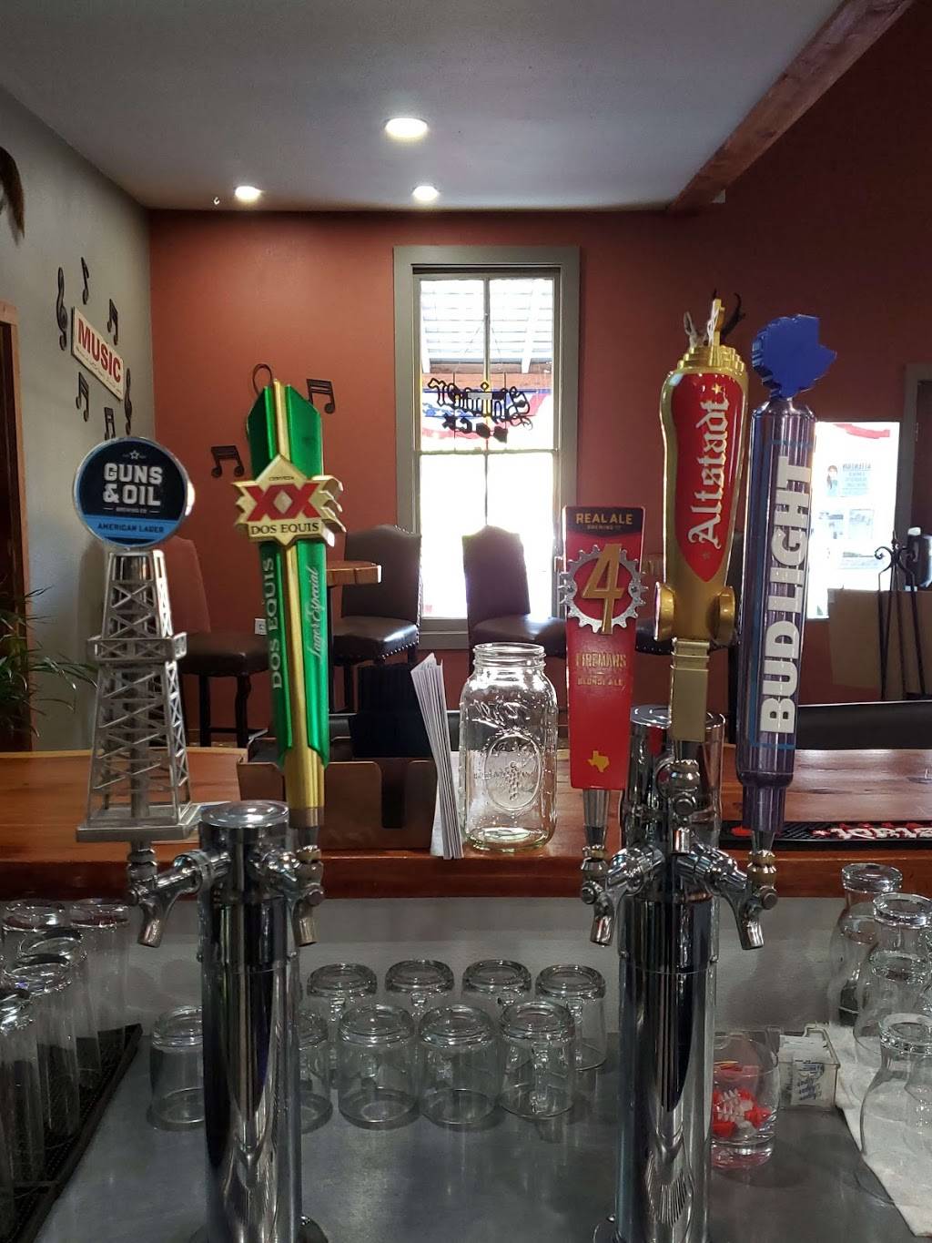 Hitchin Post Steakhouse | restaurant | 105 S Llano St, Fredericksburg, TX 78624, USA | 8309923777 OR +1 830-992-3777