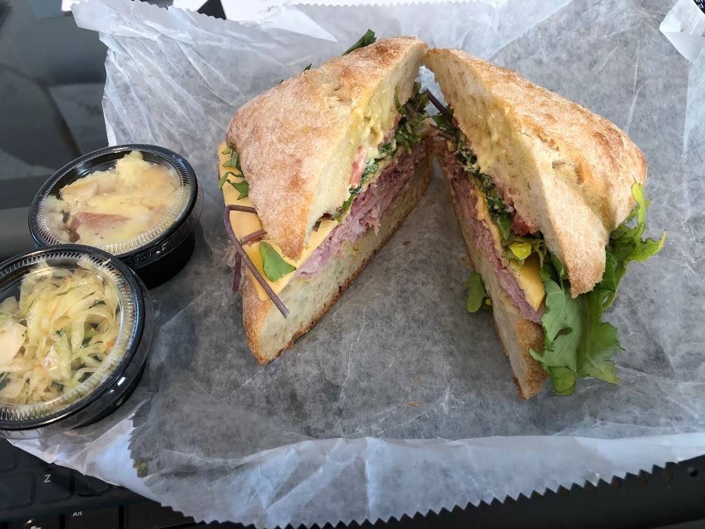 The Ugly Pig | restaurant | 1841 St Margarets Rd, Annapolis, MD 21409, USA | 4105713060 OR +1 410-571-3060