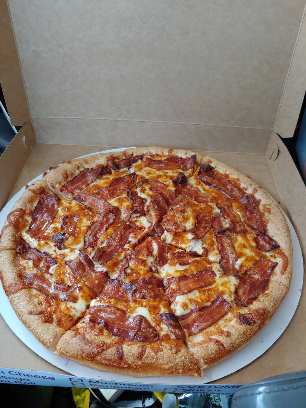 Famous House of Pizza | restaurant | 40 N Main St, Bellingham, MA 02019, USA | 5089661972 OR +1 508-966-1972