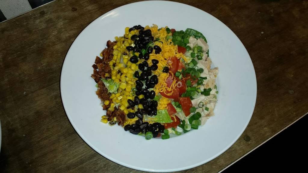 Hole-In-The-Wall BBQ Restaurant | restaurant | 4434, 7677 N 16th St, Phoenix, AZ 85020, USA | 6028701977 OR +1 602-870-1977