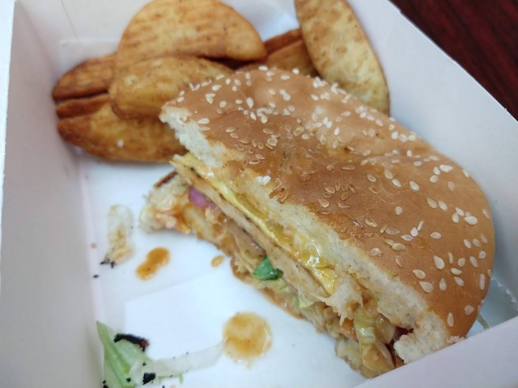 Crown Chicken Peri Peri chicken & BBQ grill (Halal) | restaurant | 1970 Victory Blvd, Staten Island, NY 10314, USA | 3479343155 OR +1 347-934-3155