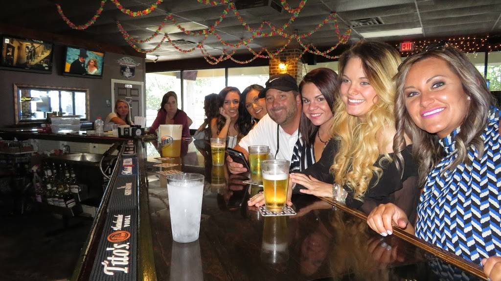 Charlies Bar and Grill | restaurant | 1291 S Houston Lake Rd, Warner Robins, GA 31088, USA | 4789883008 OR +1 478-988-3008