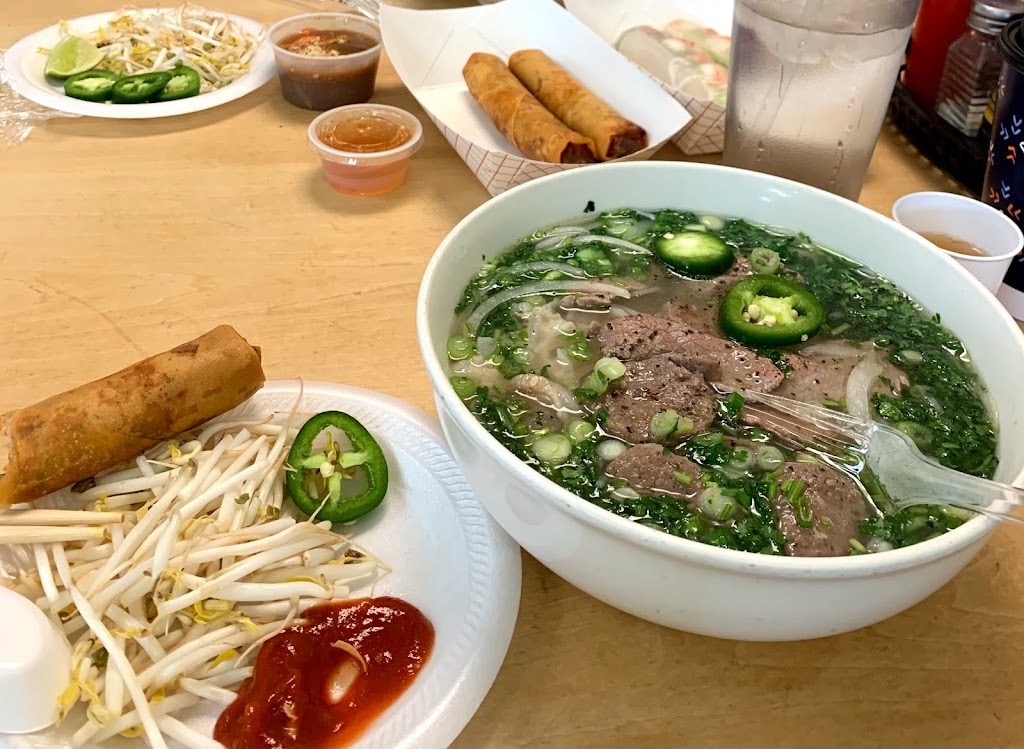 Phở Saigon | restaurant | 2145 E 12th St, Casper, WY 82601, USA | 3074725695 OR +1 307-472-5695