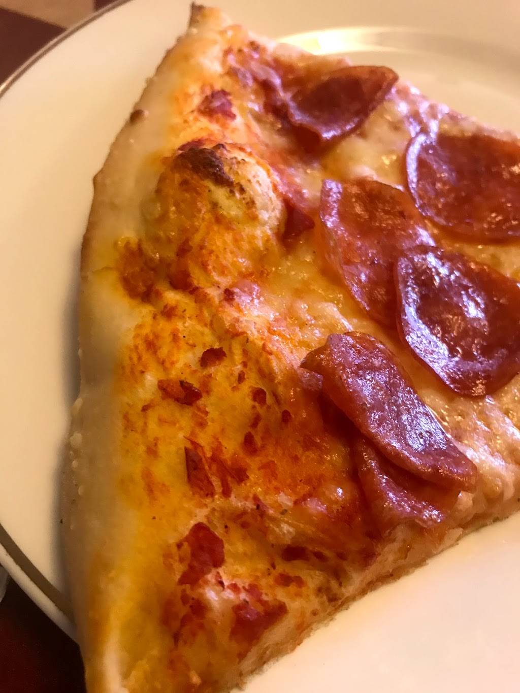 Pizza On The Plaza | restaurant | 365 Harry L Dr, Johnson City, NY 13790, USA | 6077980001 OR +1 607-798-0001