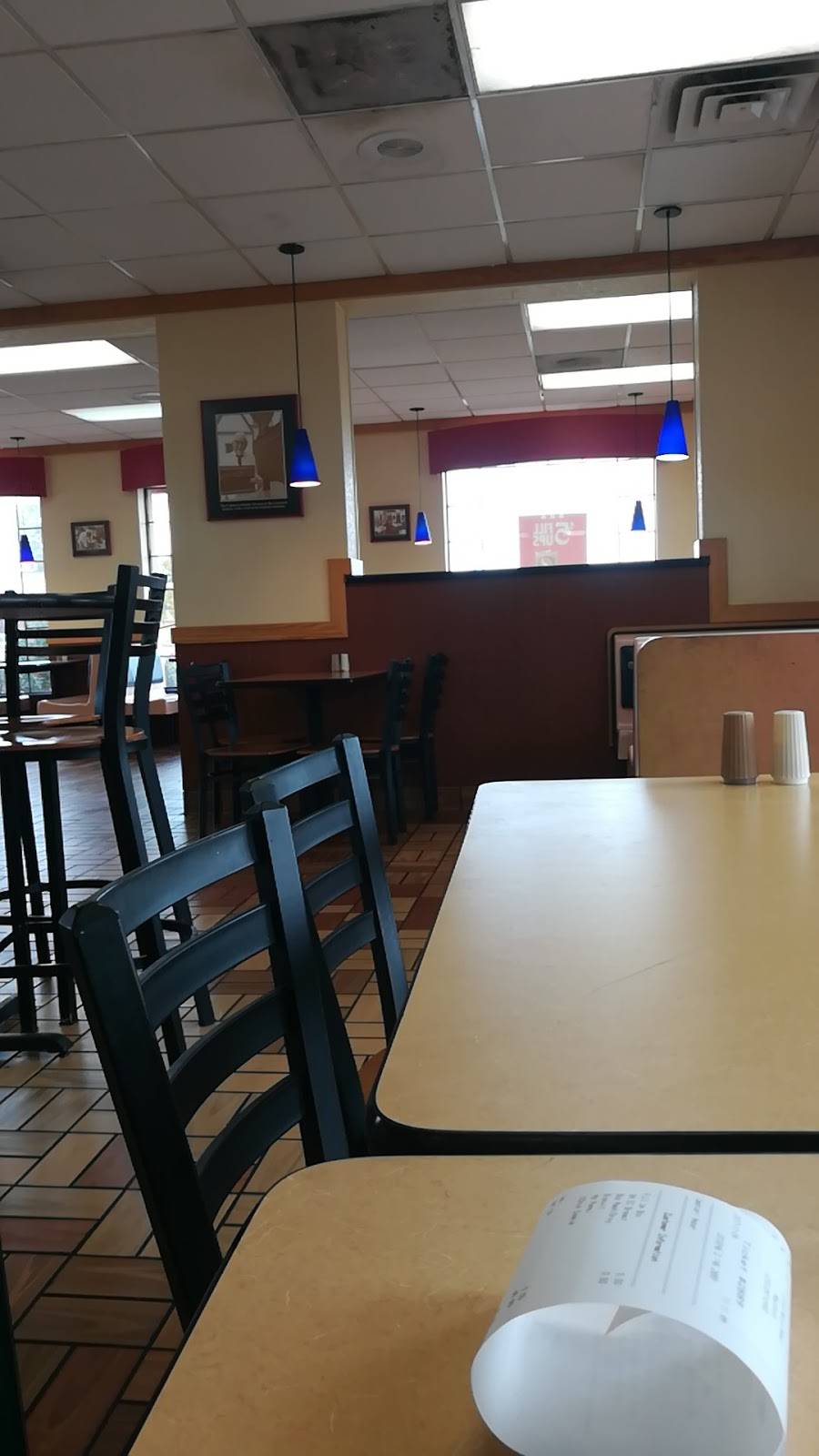 KFC | restaurant | 1115 Paris Rd, Mayfield, KY 42066, USA | 2702476443 OR +1 270-247-6443