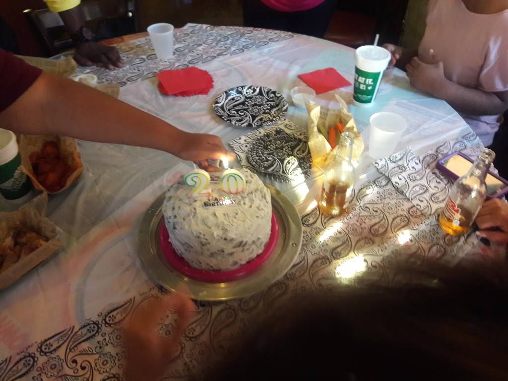 Wingstop | restaurant | 2410 Bay Area Blvd, Houston, TX 77058, USA | 2812809464 OR +1 281-280-9464