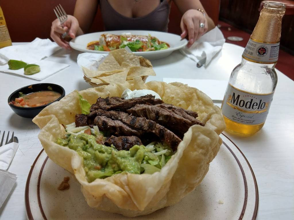 Los Burritos | restaurant | 6517 Hollywood Blvd, Los Angeles, CA 90028, USA | 3234615814 OR +1 323-461-5814