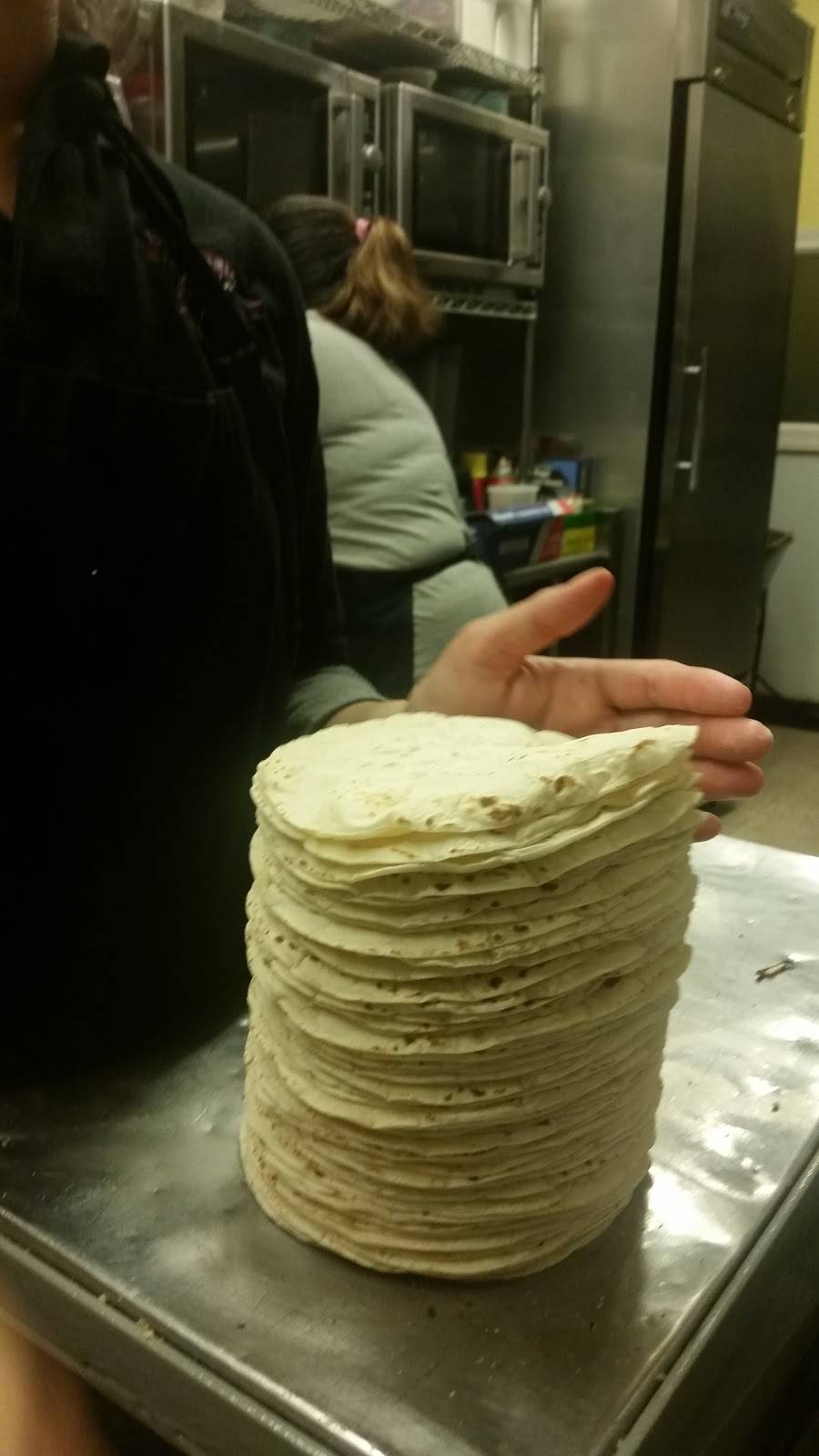 Tortilleria La Familia | restaurant | 557 Chain St, Norristown, PA 19401, USA | 6102750600 OR +1 610-275-0600