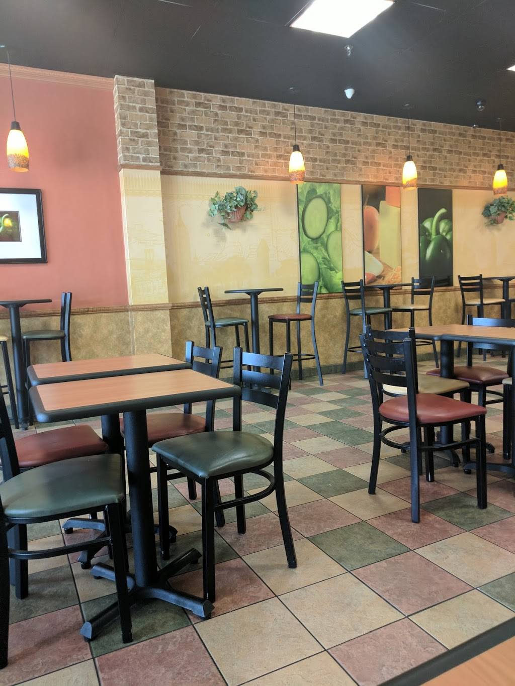 Subway Restaurants | restaurant | 2035 Verdugo Blvd, Montrose, CA 91020, USA | 8182489430 OR +1 818-248-9430