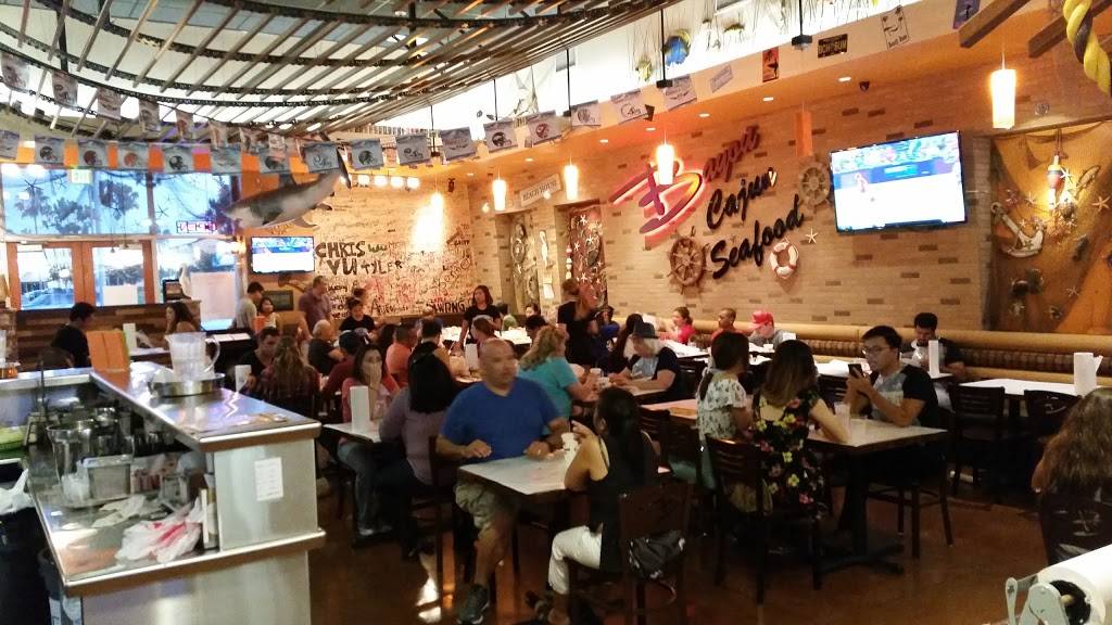 The Kickin Crab of Costa Mesa | restaurant | 1534 Adams Ave, Costa Mesa, CA 92626, USA | 7147604909 OR +1 714-760-4909