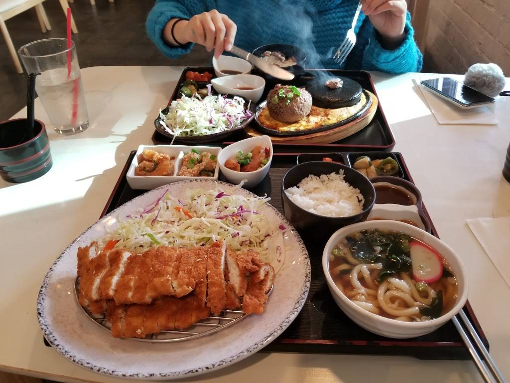 Tokyo Hamburg | restaurant | 600 S New Hampshire Ave, Los Angeles, CA 90005, USA | 2132632668 OR +1 213-263-2668