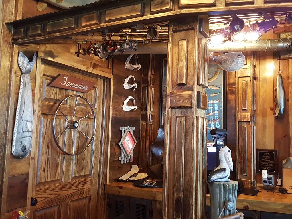 Marine City Fish Company | restaurant | 240 S Water St, Marine City, MI 48039, USA | 8107655477 OR +1 810-765-5477