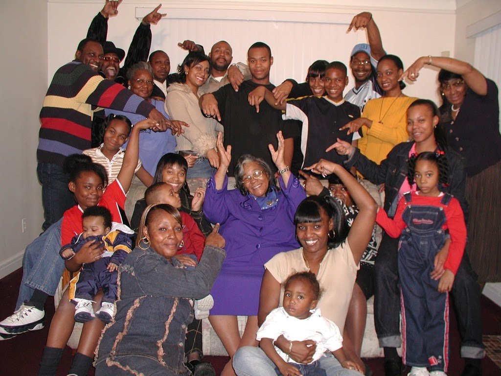 Classie Bs Kitchen | restaurant | 21225 Kelly Rd, Eastpointe, MI 48021, USA | 3132892329 OR +1 313-289-2329