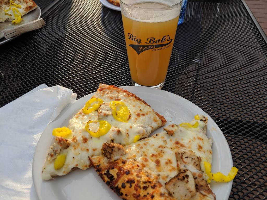 Big Bobs Pizza | restaurant | 661 Croswell Ave SE, Grand Rapids, MI 49506, USA | 6162330123 OR +1 616-233-0123