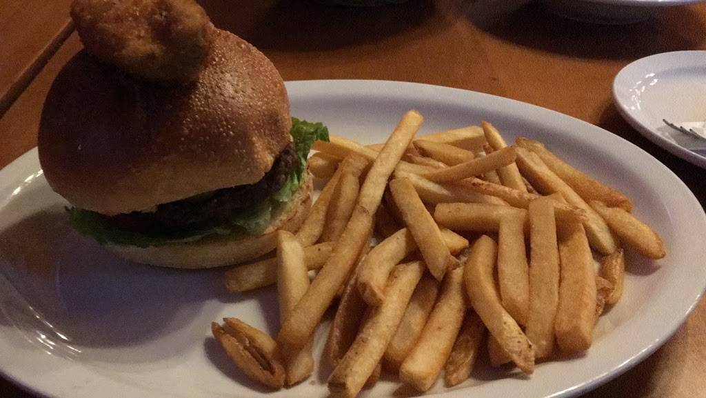 Wild Wing | restaurant | 11 William Kitchen Rd, Scarborough, ON M1P 5B7, Canada | 4167549464 OR +1 416-754-9464