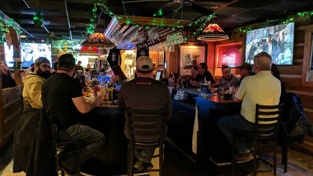 Mustang Shellys Roadhouse | restaurant | 18540 W National Ave, New Berlin, WI 53146, USA | 2626792221 OR +1 262-679-2221