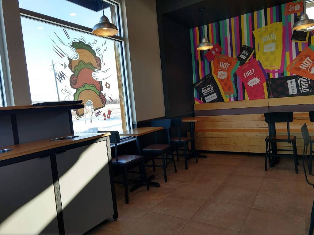 Taco Bell | meal takeaway | 1114 Woodbury Ave, Council Bluffs, IA 51503, USA | 7127961151 OR +1 712-796-1151