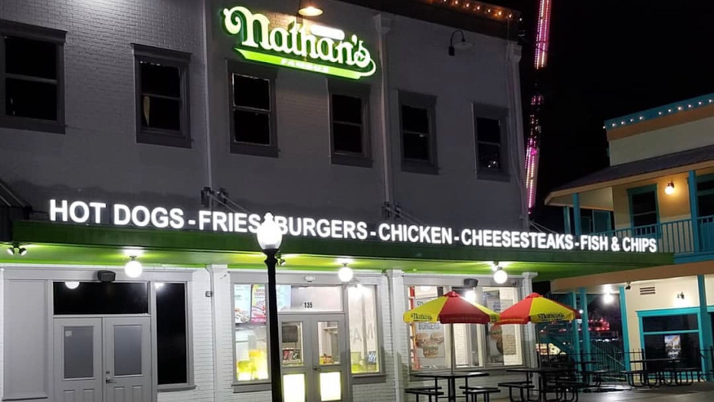 Nathan´s Famous Old Town | restaurant | 5770 W Irlo Bronson Memorial Hwy Suite 135, Kissimmee, FL 34746, USA | 4075073635 OR +1 407-507-3635