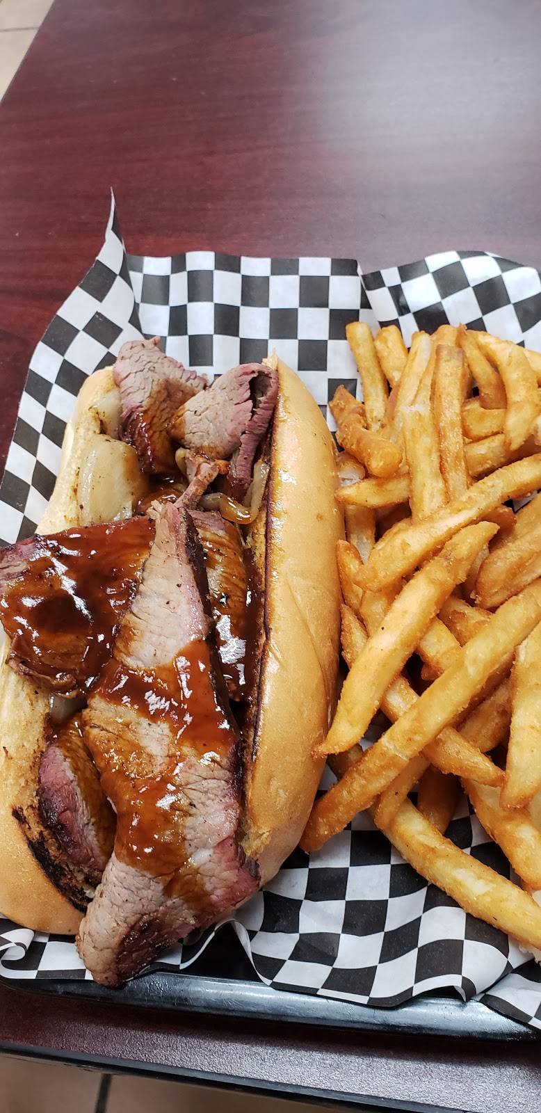 Pete’s BBQ & Burgers | restaurant | 977 Main St, Ramona, CA 92065, USA | 7607890584 OR +1 760-789-0584