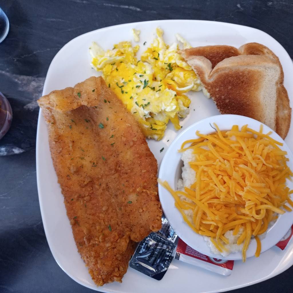 Chicken and Waffle at Kinfolk and More | restaurant | 7319 Indrio Rd Suite 5, Fort Pierce, FL 34951, USA | 7727428942 OR +1 772-742-8942