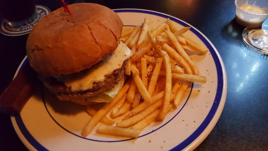 The Park Bar & Grill | restaurant | 2007 W Burbank Blvd, Burbank, CA 91506, USA | 8185576561 OR +1 818-557-6561