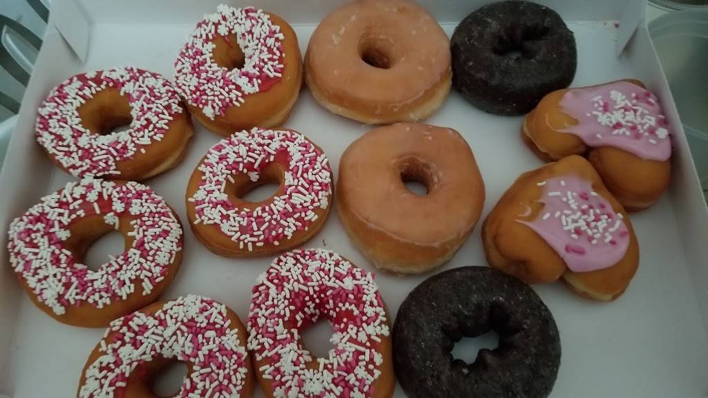 Dunkin | bakery | 3901 Hampton Blvd, Norfolk, VA 23508, USA | 7574897990 OR +1 757-489-7990