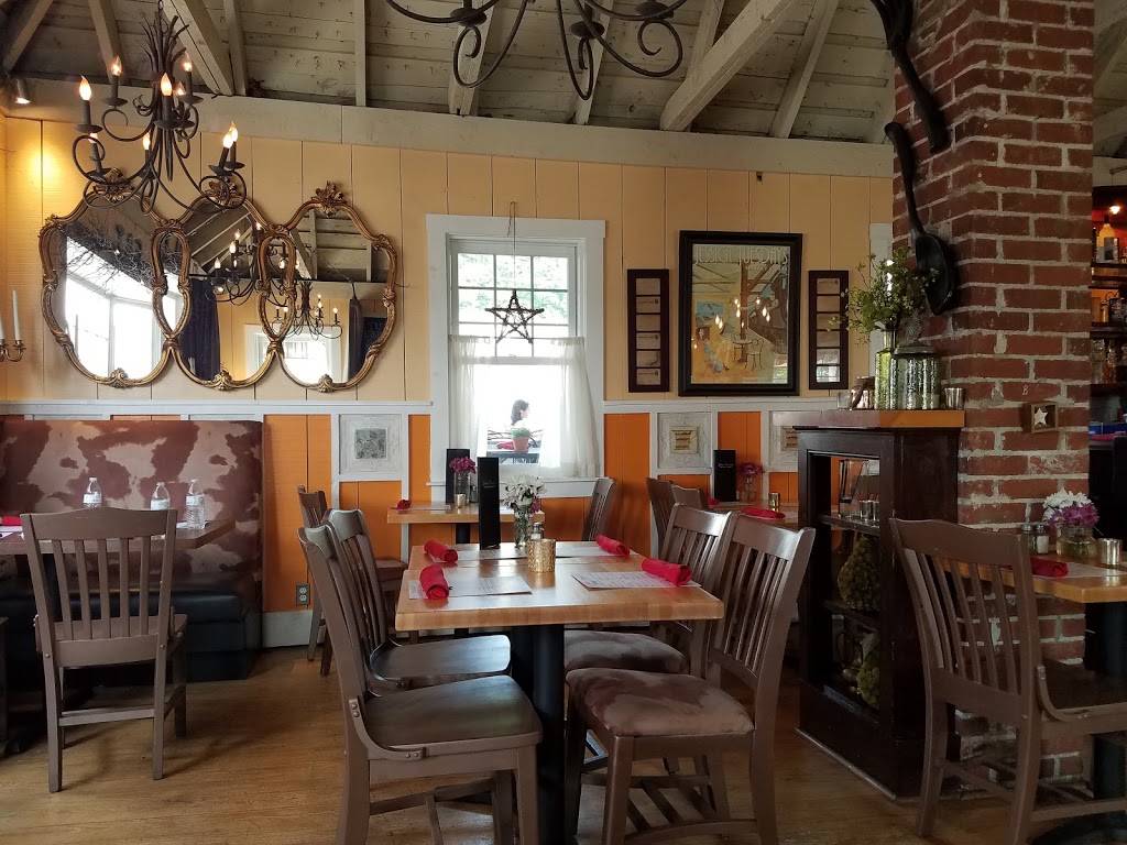 Jessica Tuesdays | restaurant | 35 Main Street, Putnam, CT 06260, USA | 8609285118 OR +1 860-928-5118