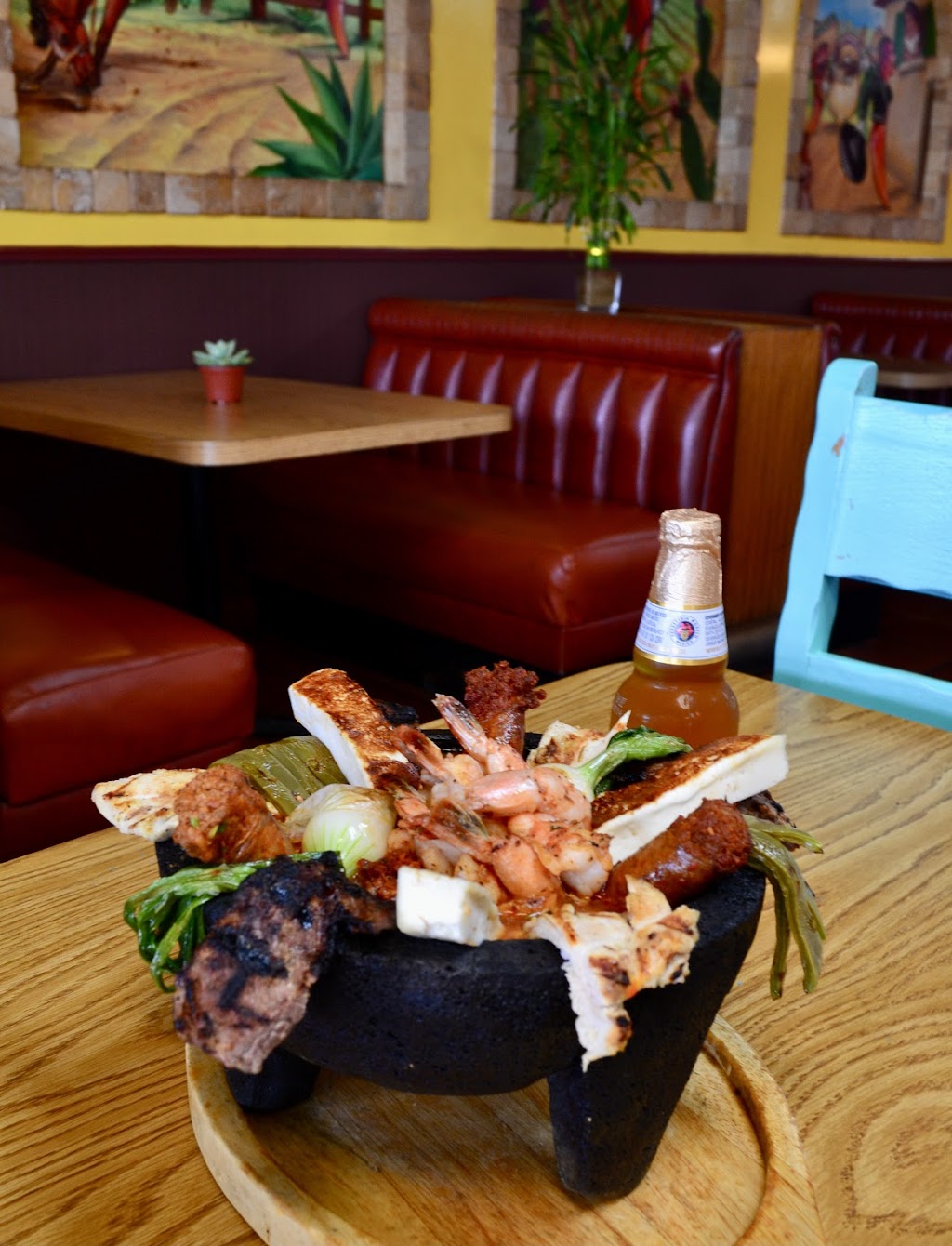 La Lomita Mex Grill | restaurant | 841 W 19th St, Costa Mesa, CA 92627, USA | 9497228330 OR +1 949-722-8330