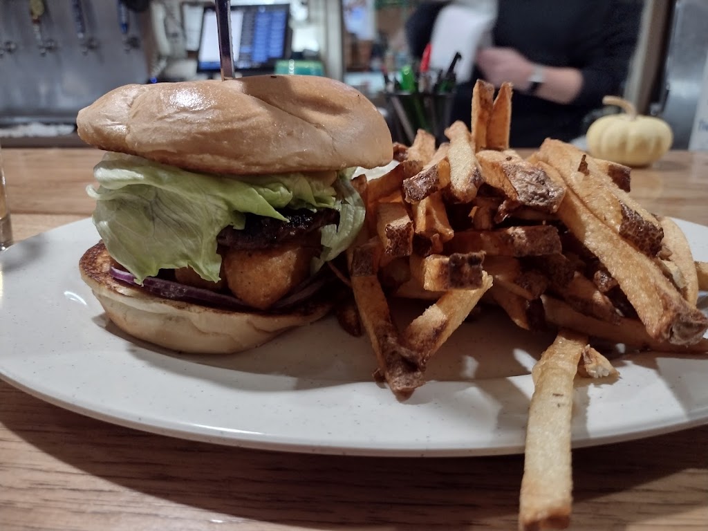 J.I.s Place Restaurant & Bar at Sugar Lake Hotel | restaurant | 7308 Sugar Lake Rd, Cochranton, PA 16314, USA | 8147894587 OR +1 814-789-4587