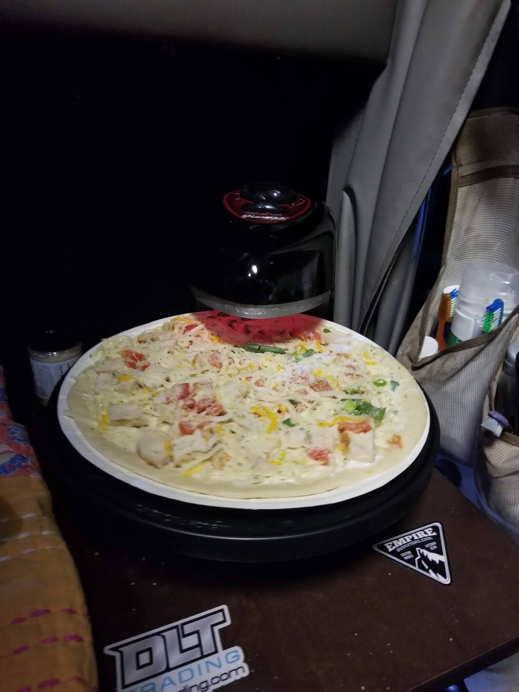 Papa Murphys Take N Bake Pizza | meal takeaway | 3701 E 14th St, Des Moines, IA 50313, USA | 5152630800 OR +1 515-263-0800