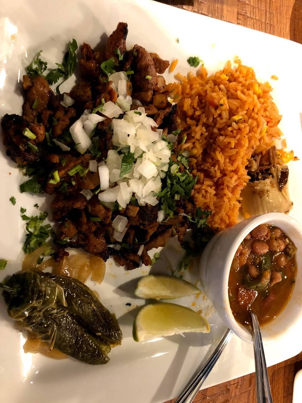 Los Compadres Cantina | restaurant | 320 S Oak St, Roanoke, TX 76262, USA | 6822377867 OR +1 682-237-7867