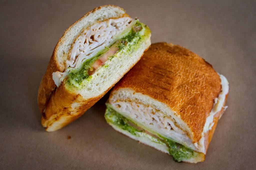 Ikes Love & Sandwiches | restaurant | 7420 S Rural Rd Ste B1, Tempe, AZ 85283, USA | 4806106750 OR +1 480-610-6750