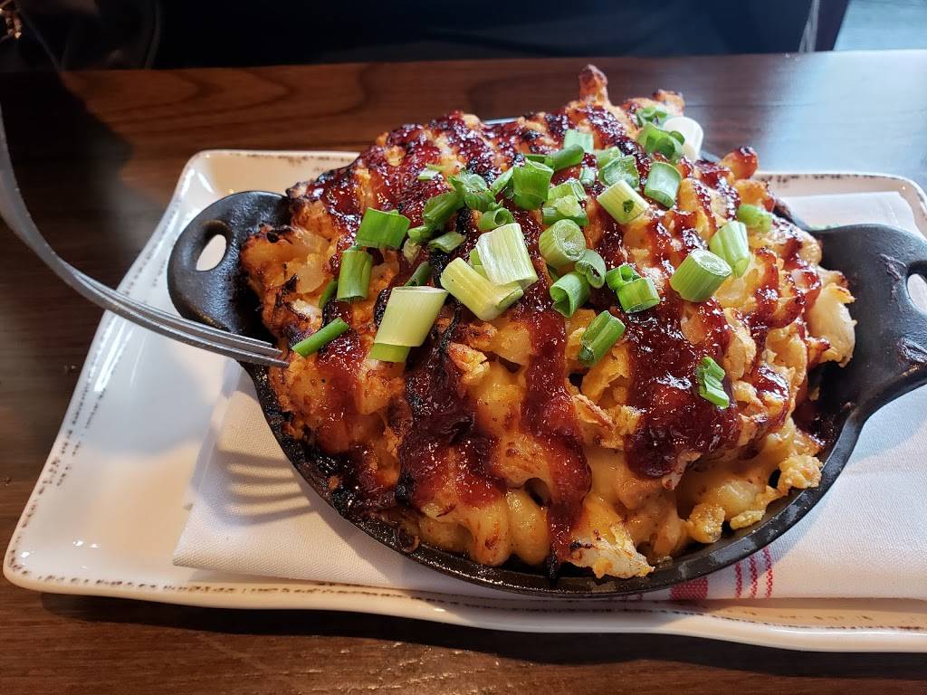 Red Heat Tavern | restaurant | 124 Medway Rd #1, Milford, MA 01757, USA | 7744625990 OR +1 774-462-5990