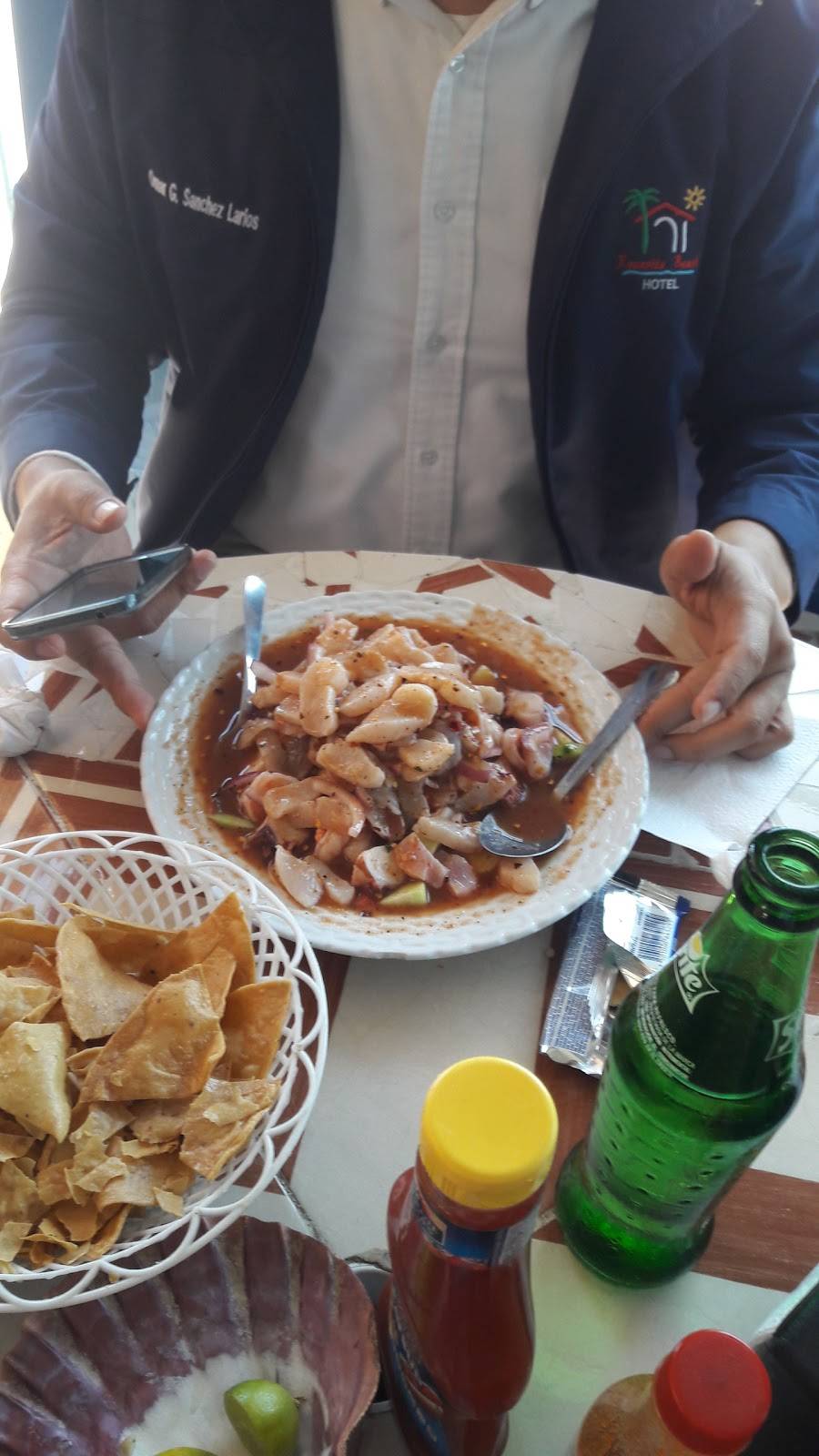 Mariscos Tamazula | restaurant | Blvd. Popotla km 32, Cuenca Diaz, Popotla, 22710 Rosarito, B.C., Mexico | 016611006586 OR +52 661 100 6586